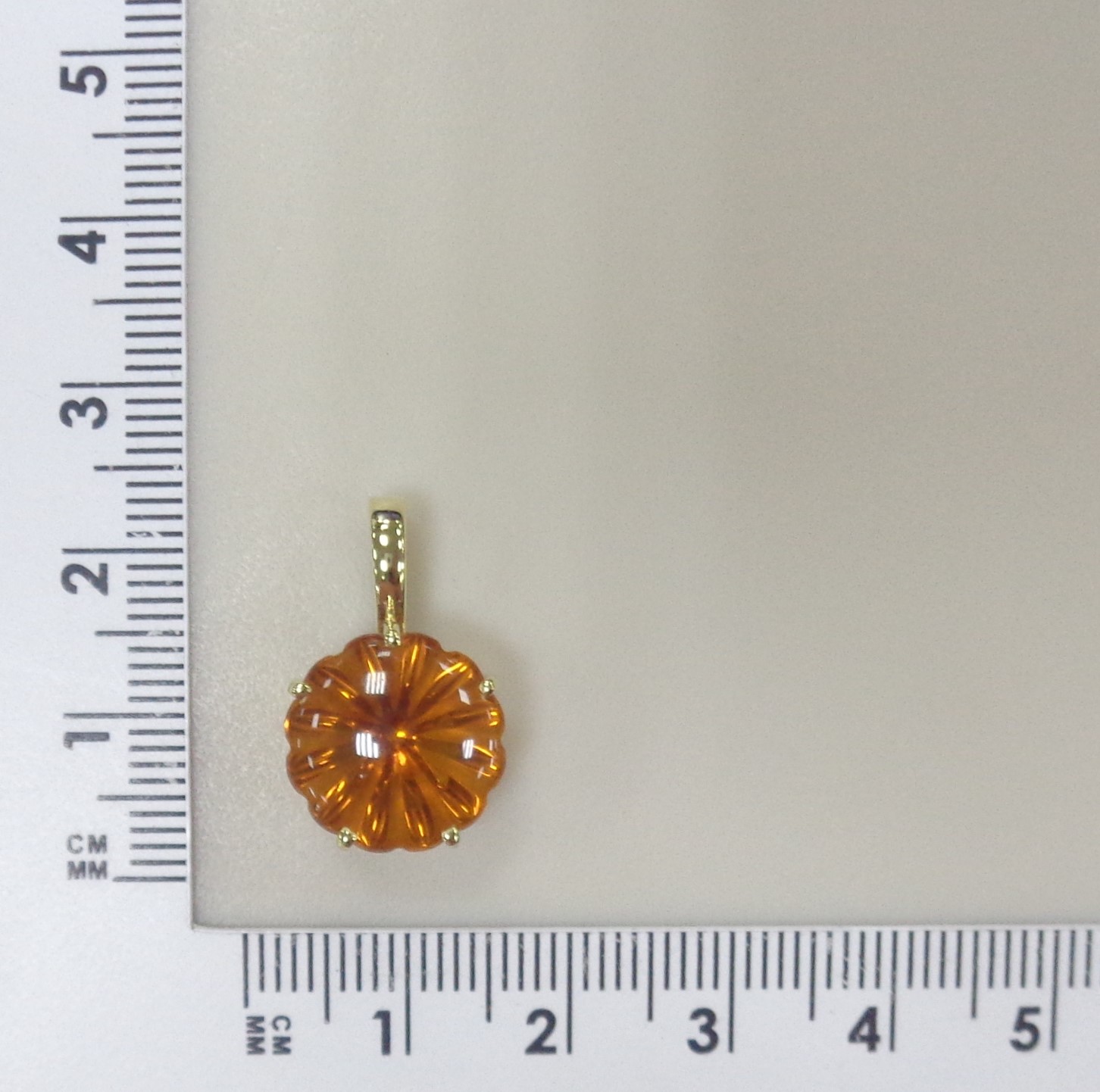 Серебряная подвеска с цитрином